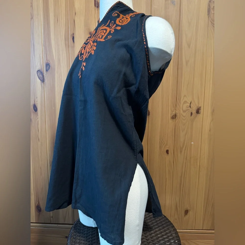 Embroidered LINEN top 👌 - Picture 2 of 5